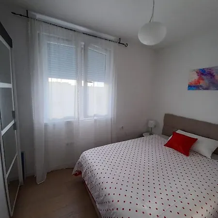 Ena Apartment