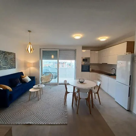 Ena Apartment *