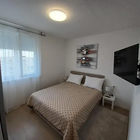 Apartment Ena