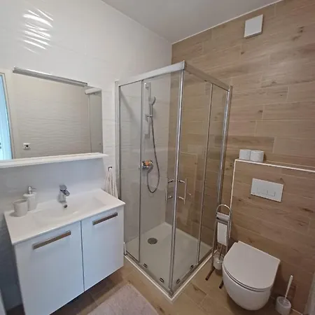 Apartment Ena *