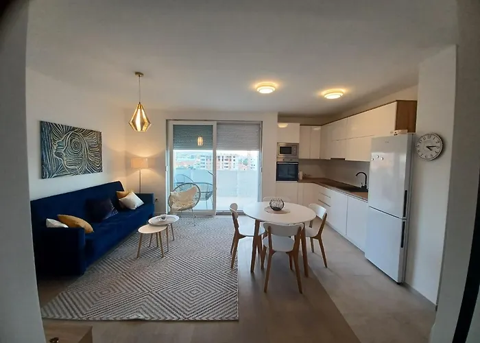 Ena Διαμέρισμα *