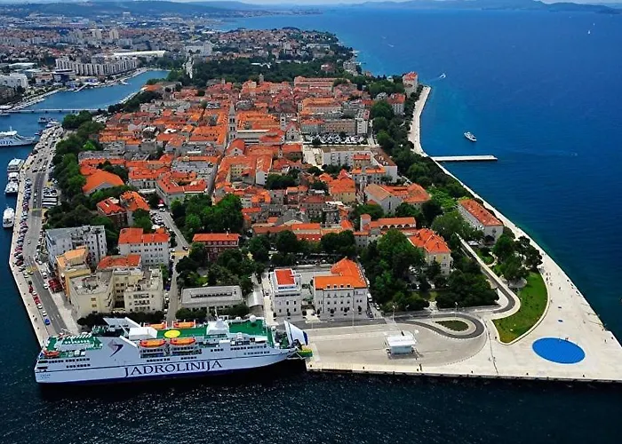 Ena Διαμέρισμα